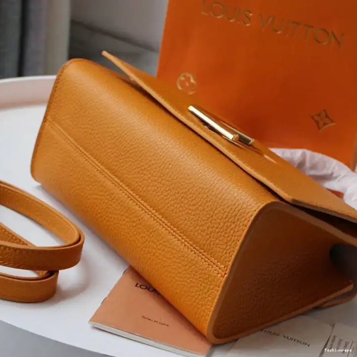 Fashionrepsfam ru 20DJ11100 LV Bag 0714